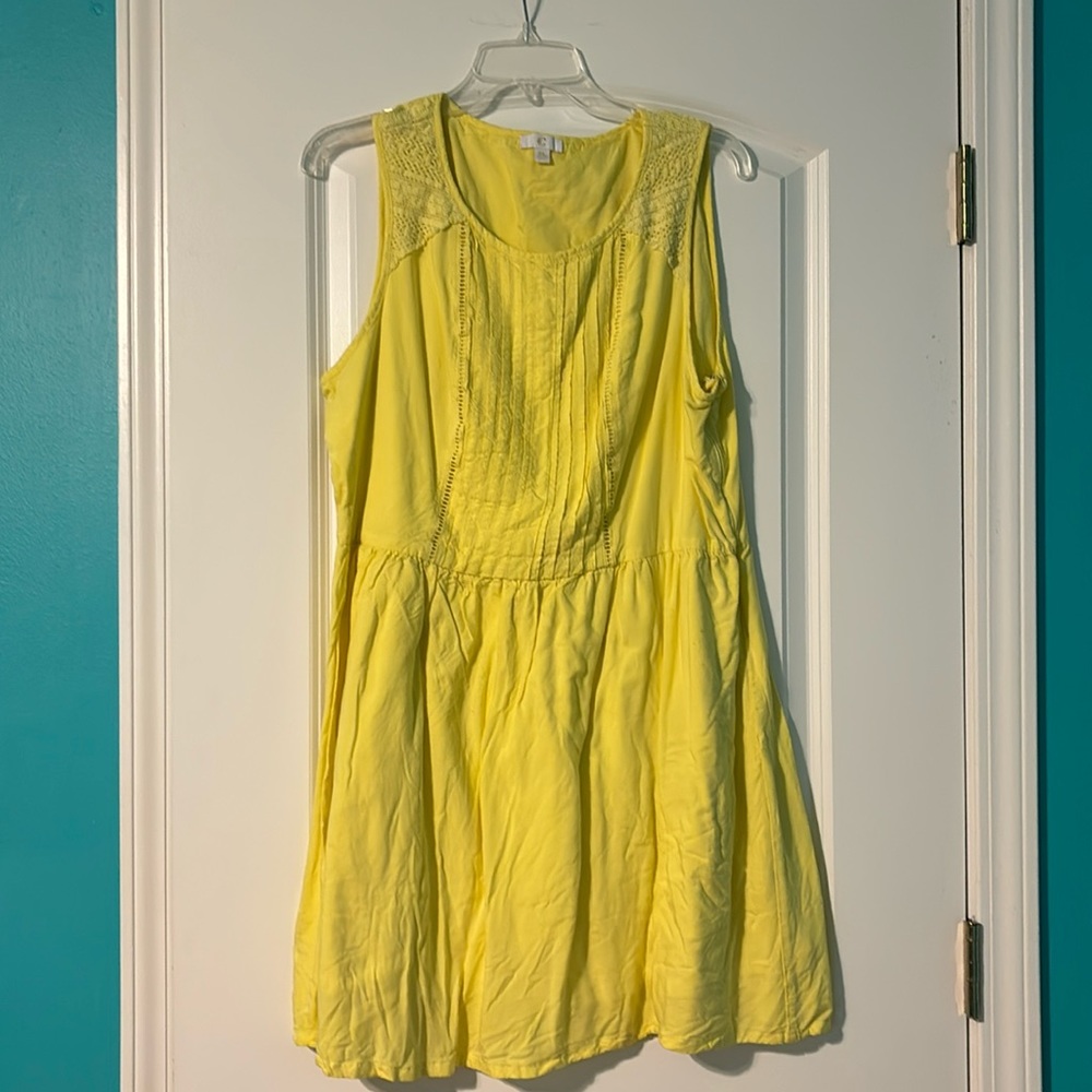 Sleeveless Bright Yellow Detailed Pin-tuck Fitted Dress